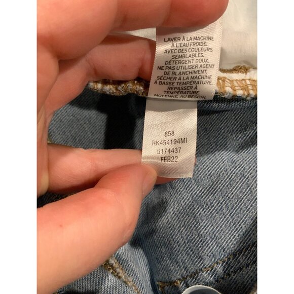 Abound Light Wash Distressed Boyfriend Straight Blue Denim Jeans, Size 30 - Picture 10 of 10